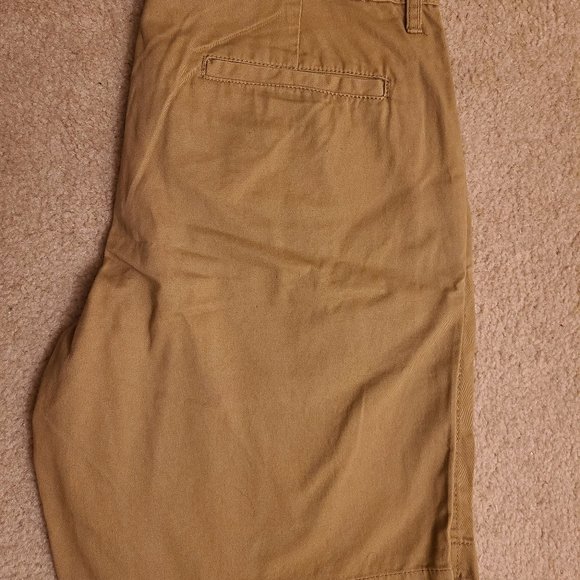Casual wear shorts . Size 32 - Picture 2 of 3